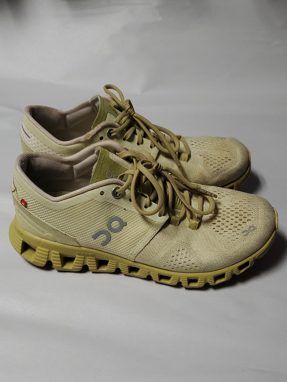 On Running On Cloud X Yellow Green Running Shoes Size 6 Women Cross-Train Hike